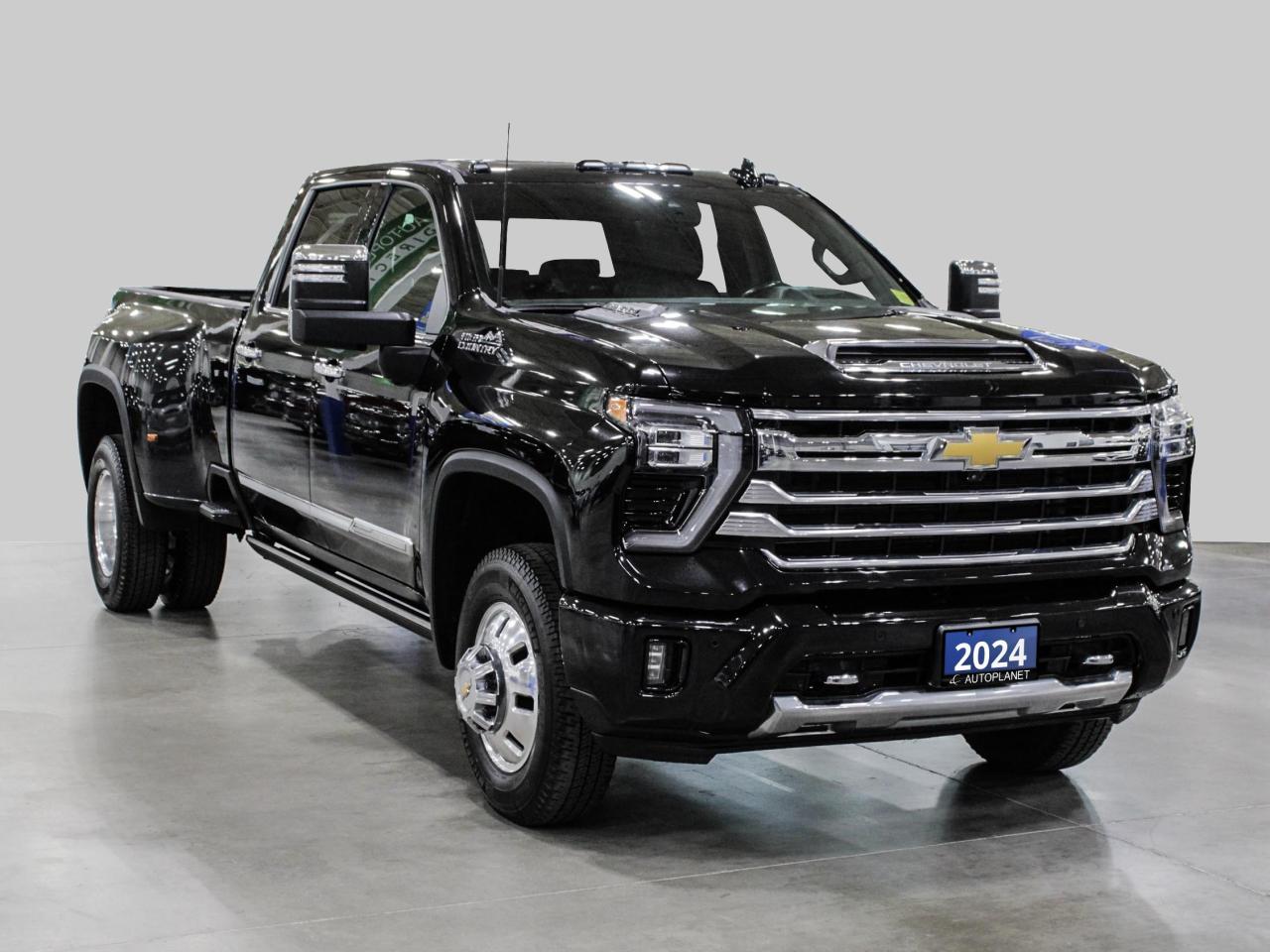 2024 Chevrolet Silverado 3500HD High Country 4x4 - FIN @$258/WK OR LEASE @$314/WK Photo