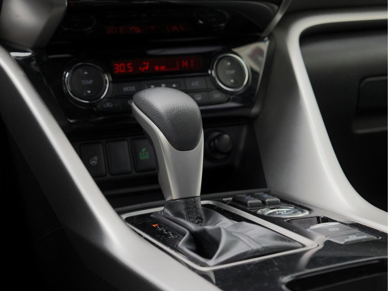 2023 Mitsubishi Eclipse Cross SEL S-AWC Photo