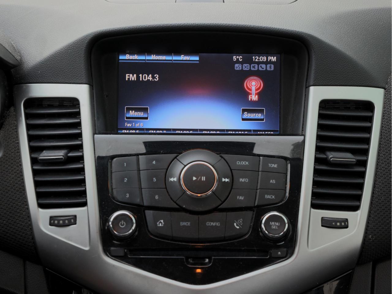 2014 Chevrolet Cruze 4dr Sdn 2lt Photo