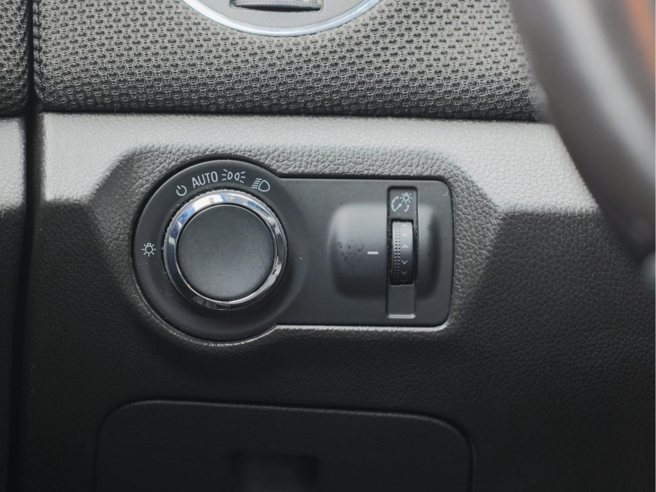 2014 Chevrolet Cruze 4dr Sdn 2lt Photo