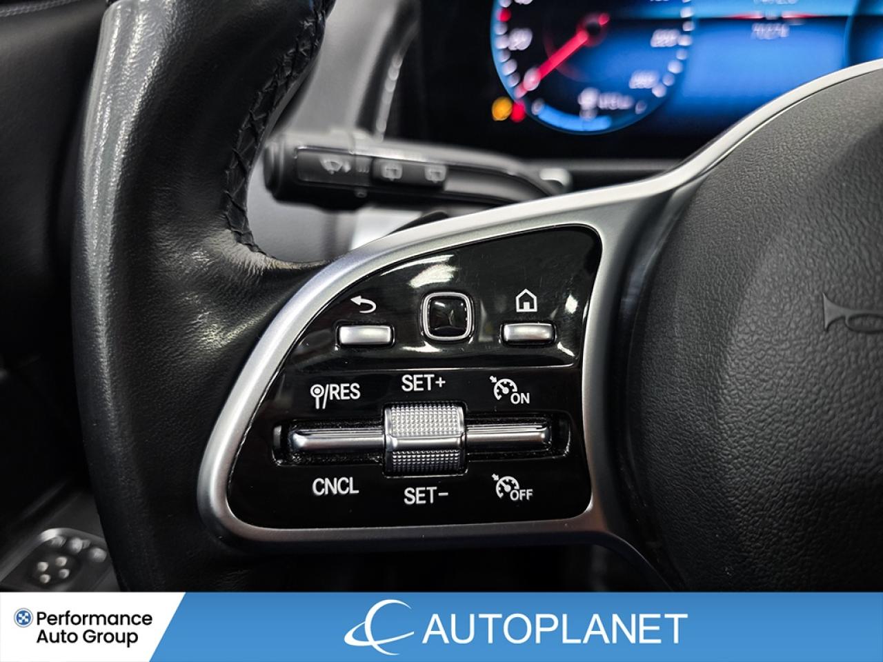 2023 Mercedes-Benz GLB250 4MATIC, Premium Pkg, 360 Cam, Navi, Heated Seats! Photo