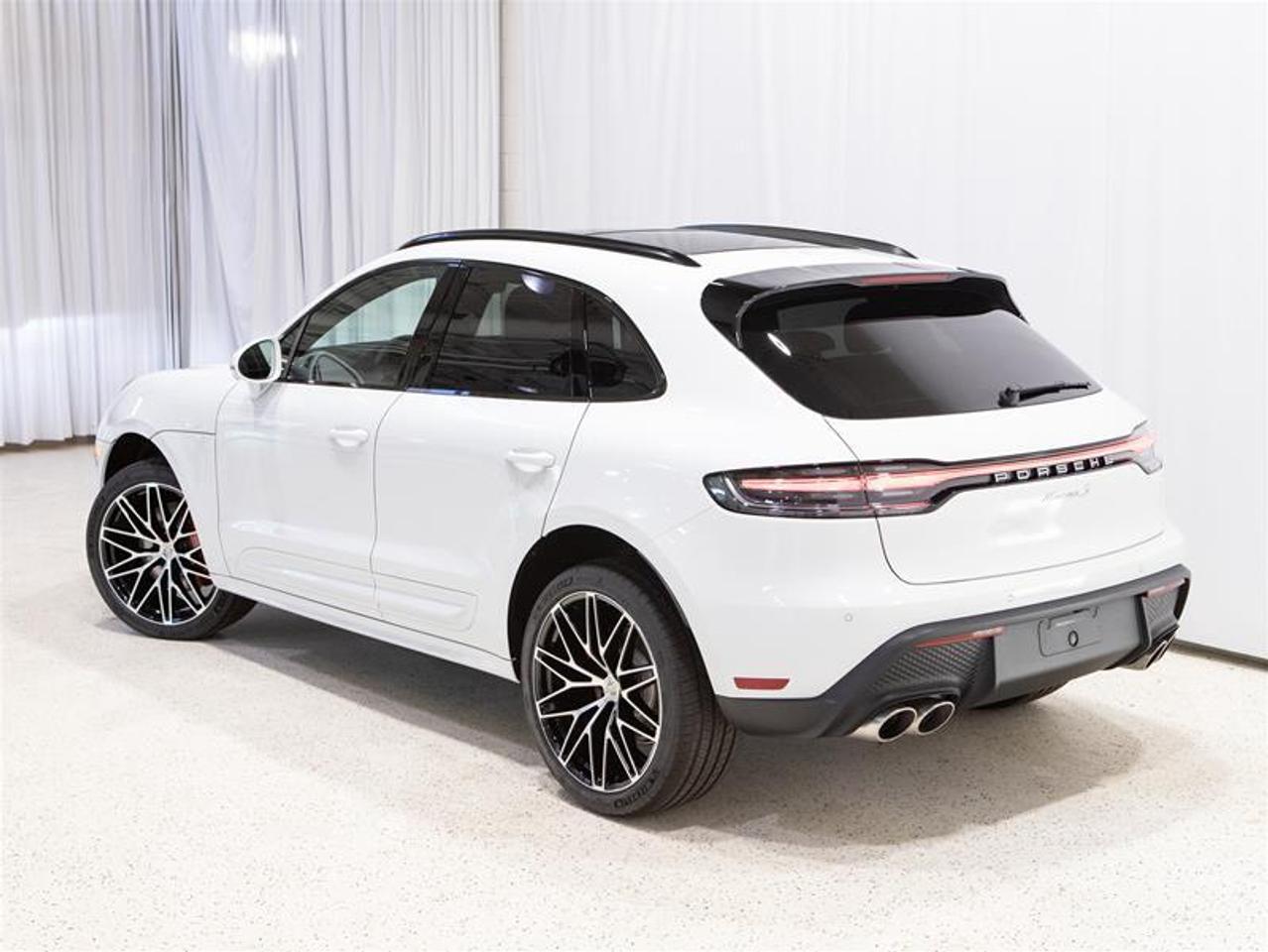 2026 Porsche Macan S AWD Photo3