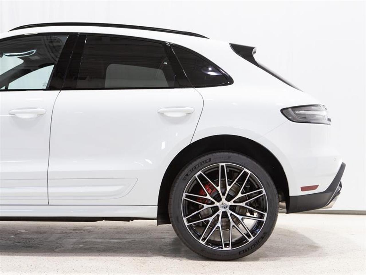 2026 Porsche Macan S AWD Photo