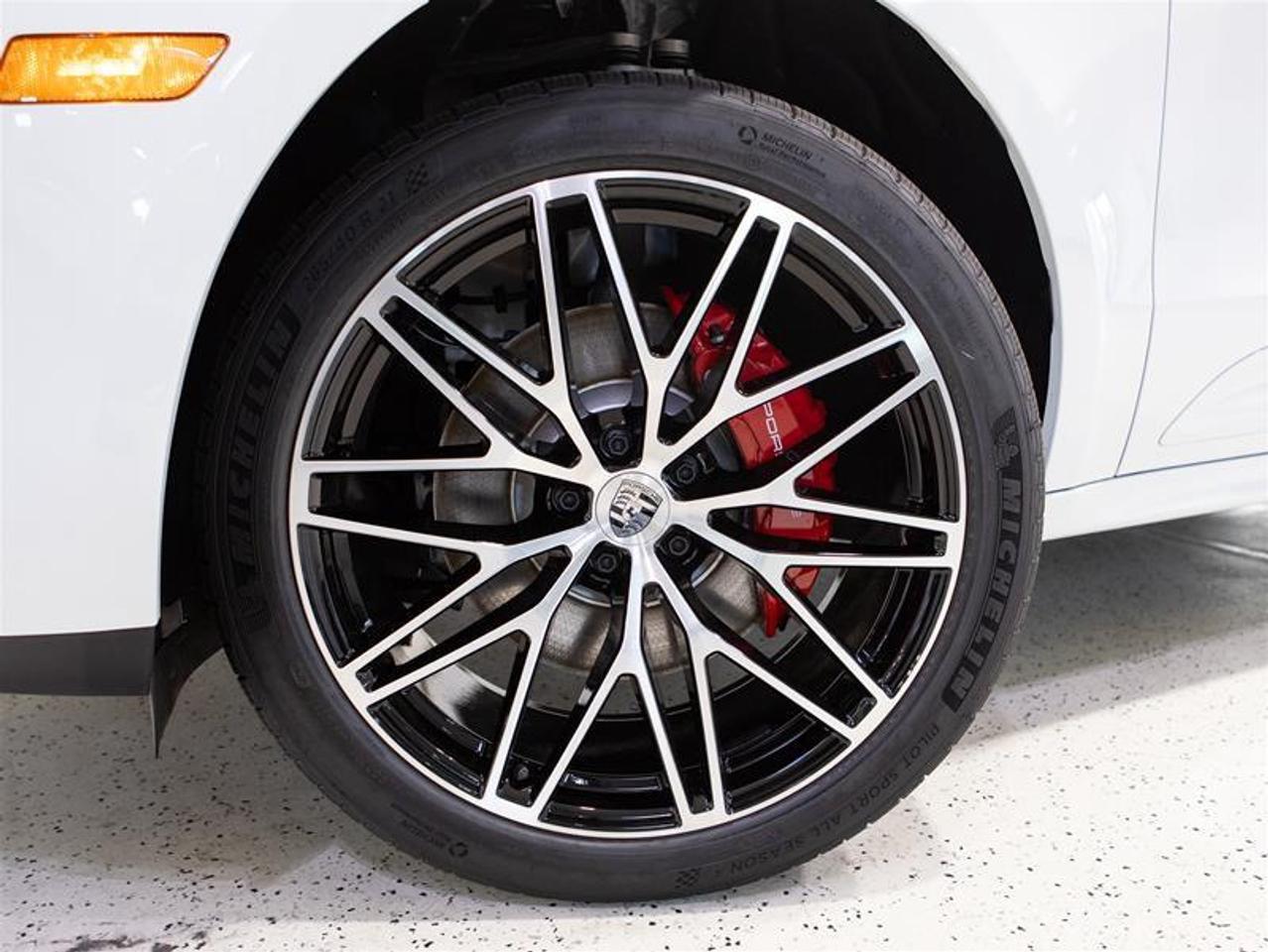 2026 Porsche Macan S AWD Photo