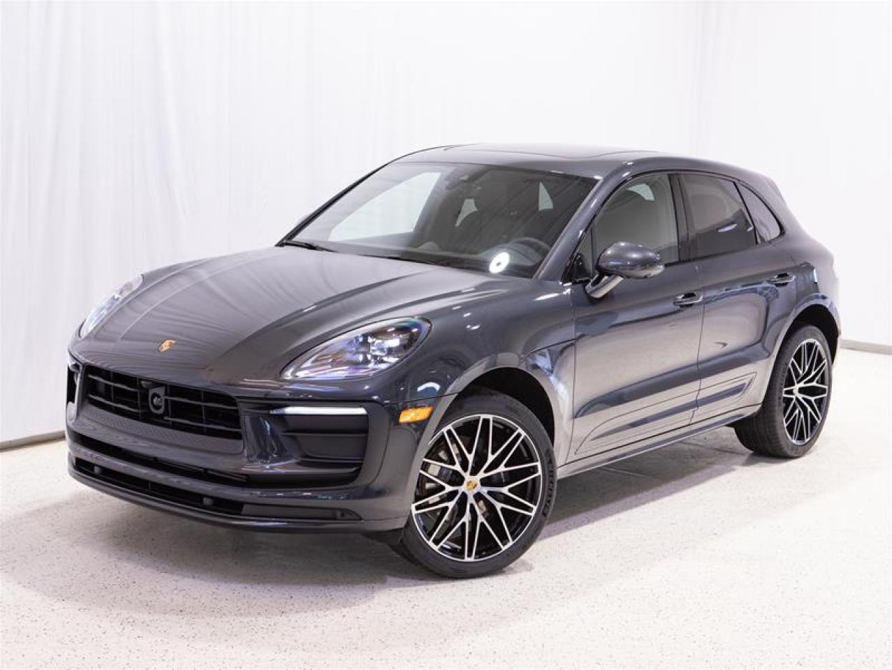 2026 Porsche Macan AWD Photo