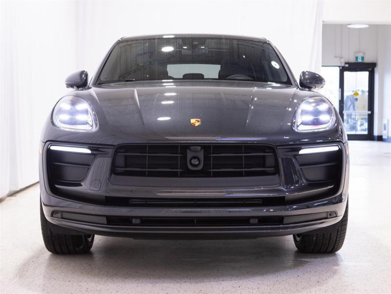 2026 Porsche Macan AWD Photo