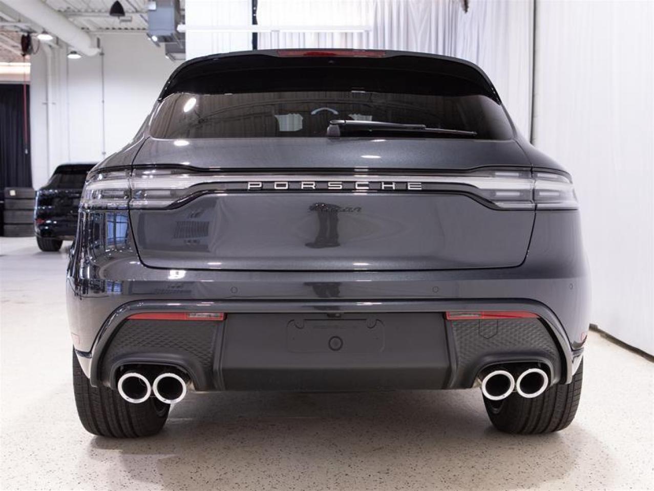 2026 Porsche Macan AWD Photo