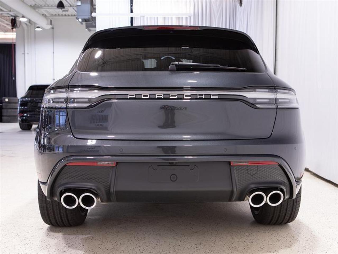 2026 Porsche Macan AWD Photo