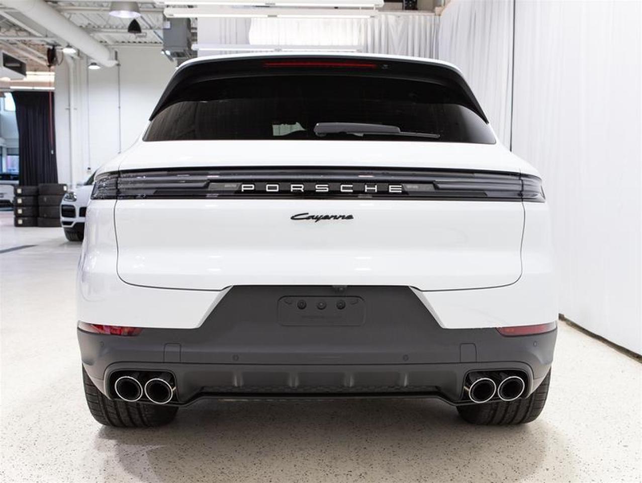 2026 Porsche Cayenne e-Hybrid AWD Photo