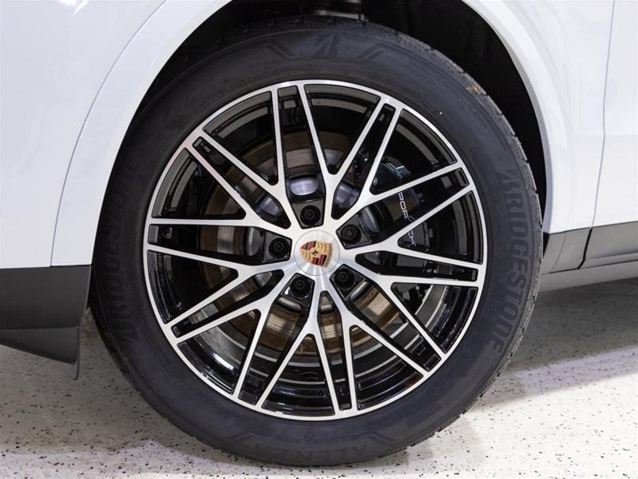 2026 Porsche Cayenne e-Hybrid AWD Photo