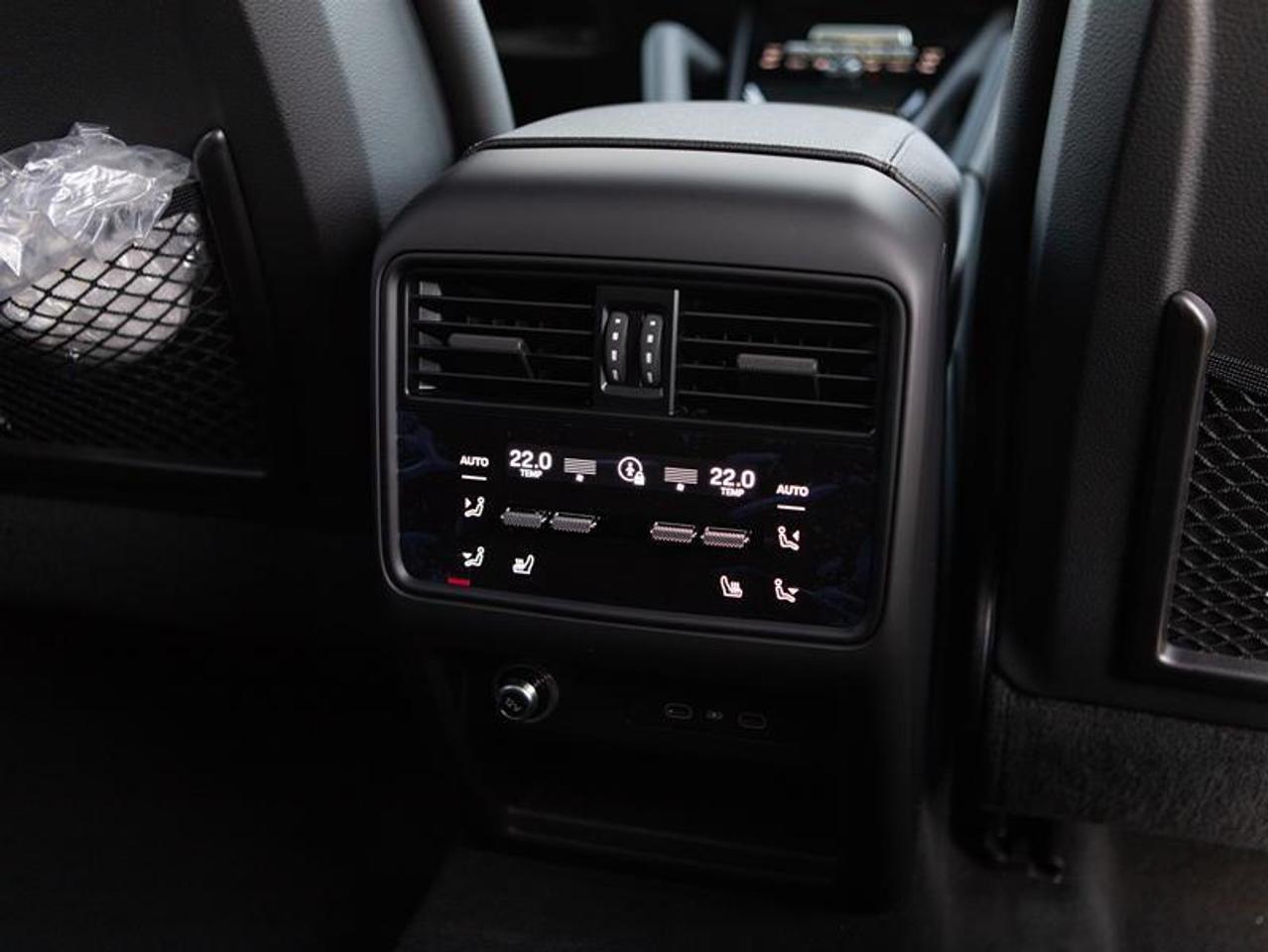 2026 Porsche Cayenne e-Hybrid AWD Photo