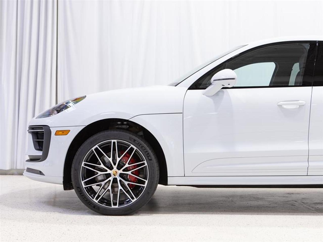2026 Porsche Macan S AWD Photo
