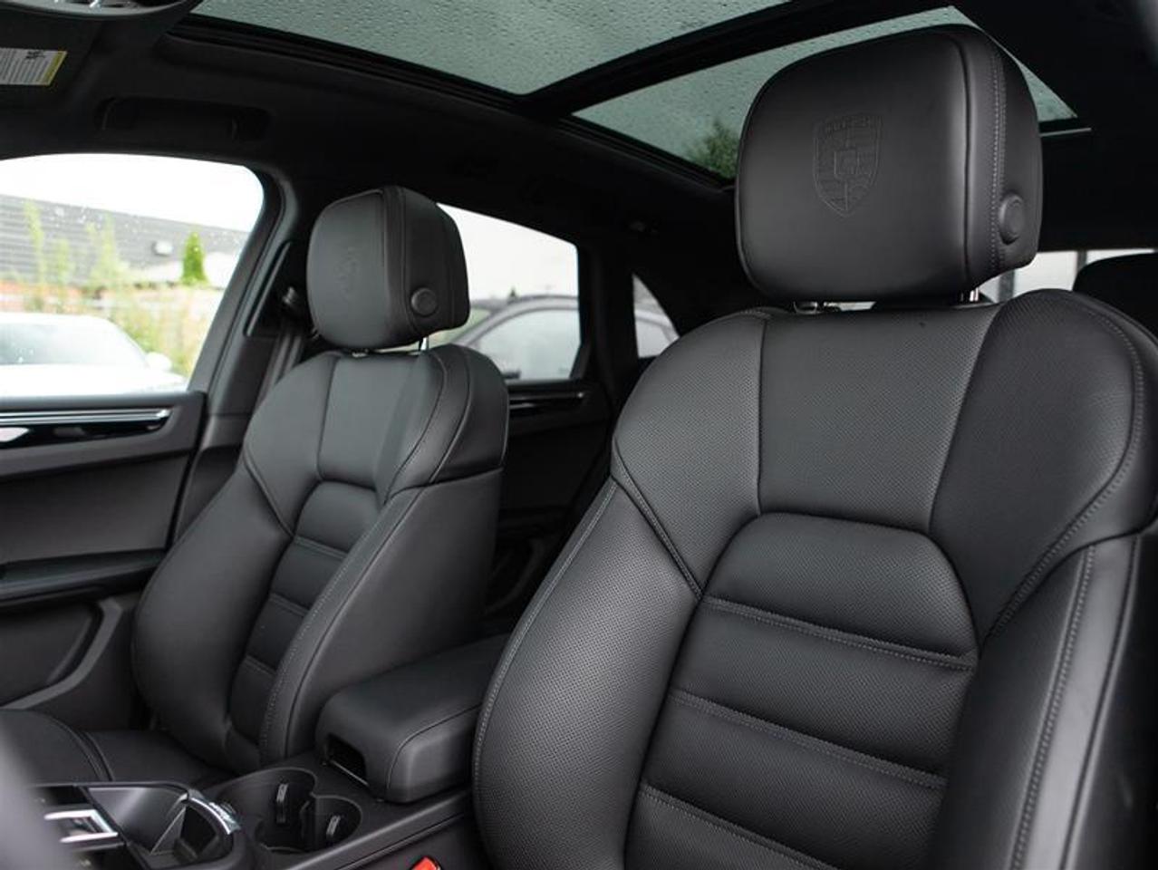 2026 Porsche Macan S AWD Photo