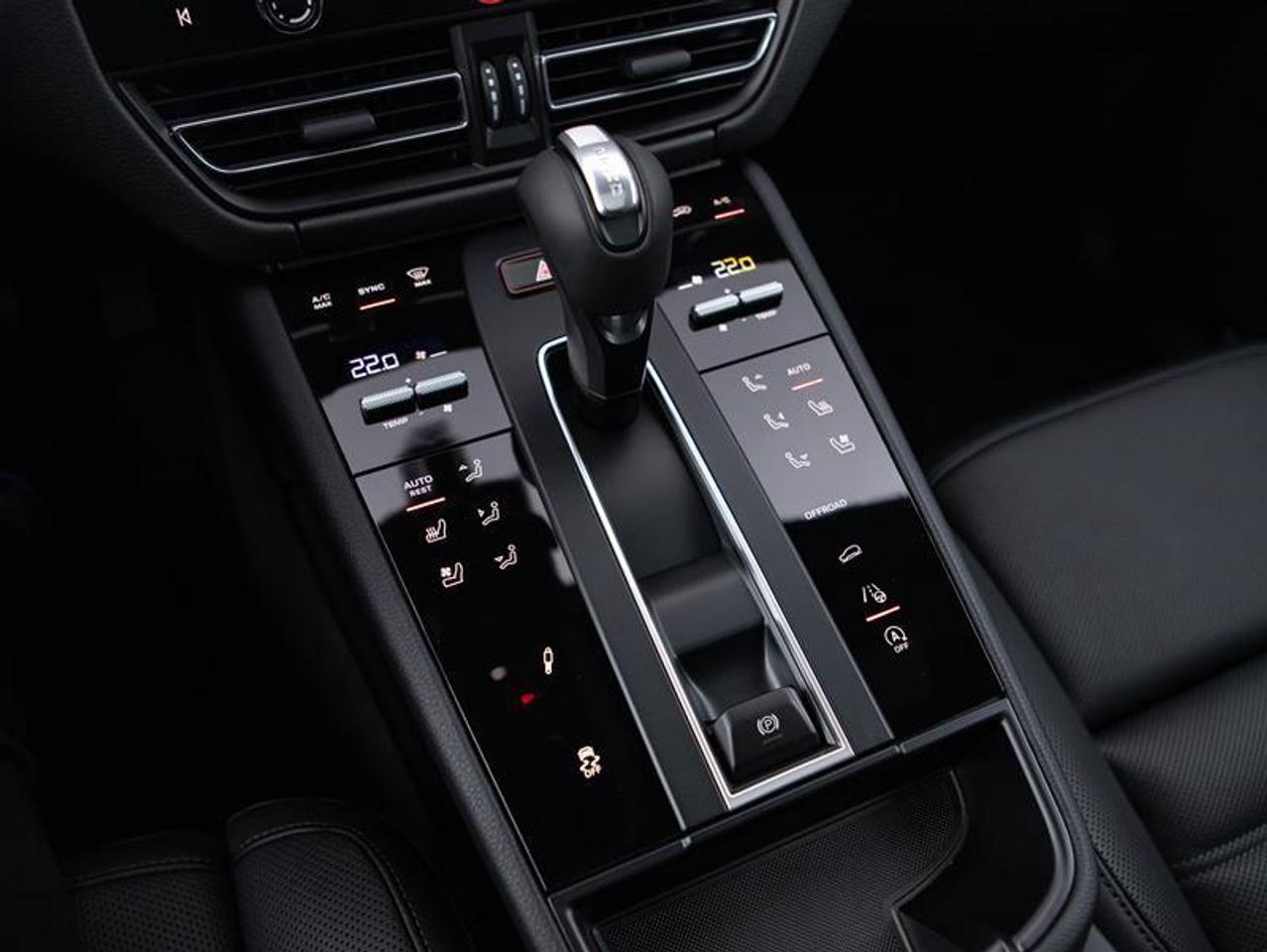 2026 Porsche Macan S AWD Photo