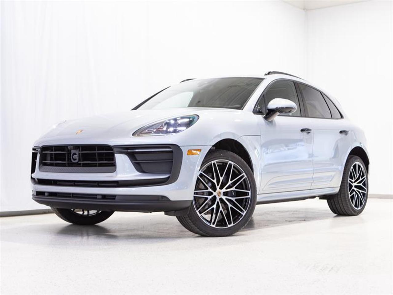 2026 Porsche Macan AWD Photo
