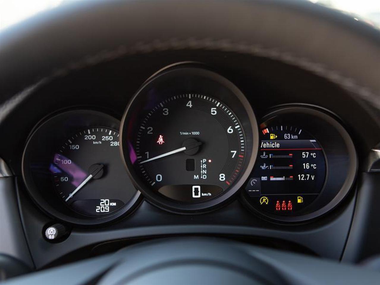 2026 Porsche Macan AWD Photo