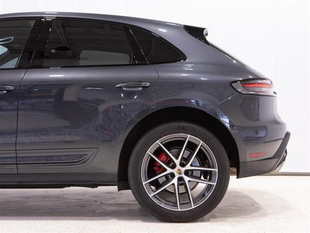 2023 Porsche Macan S Photo