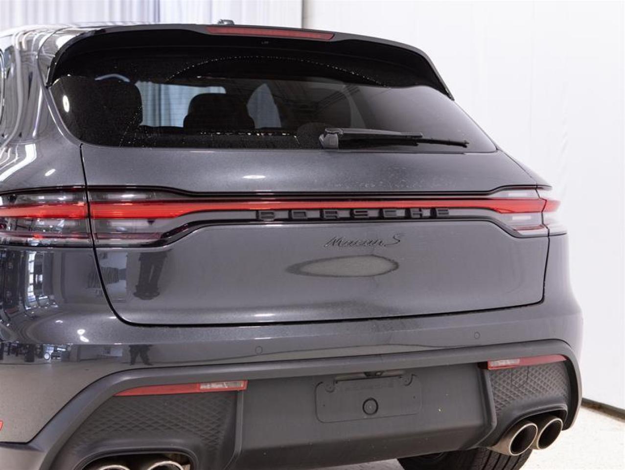 2023 Porsche Macan S Photo