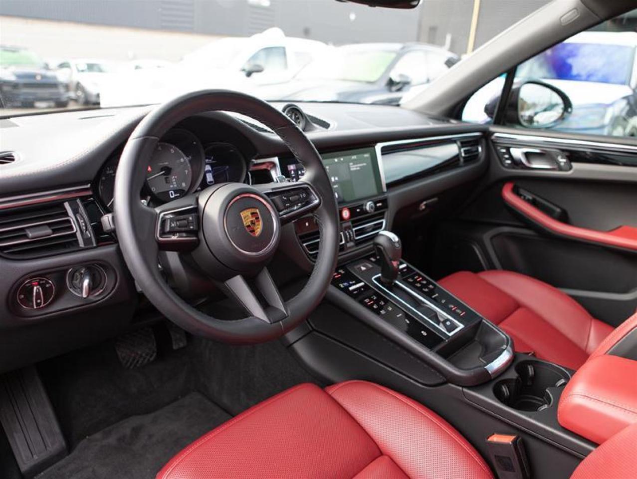 2023 Porsche Macan S Photo