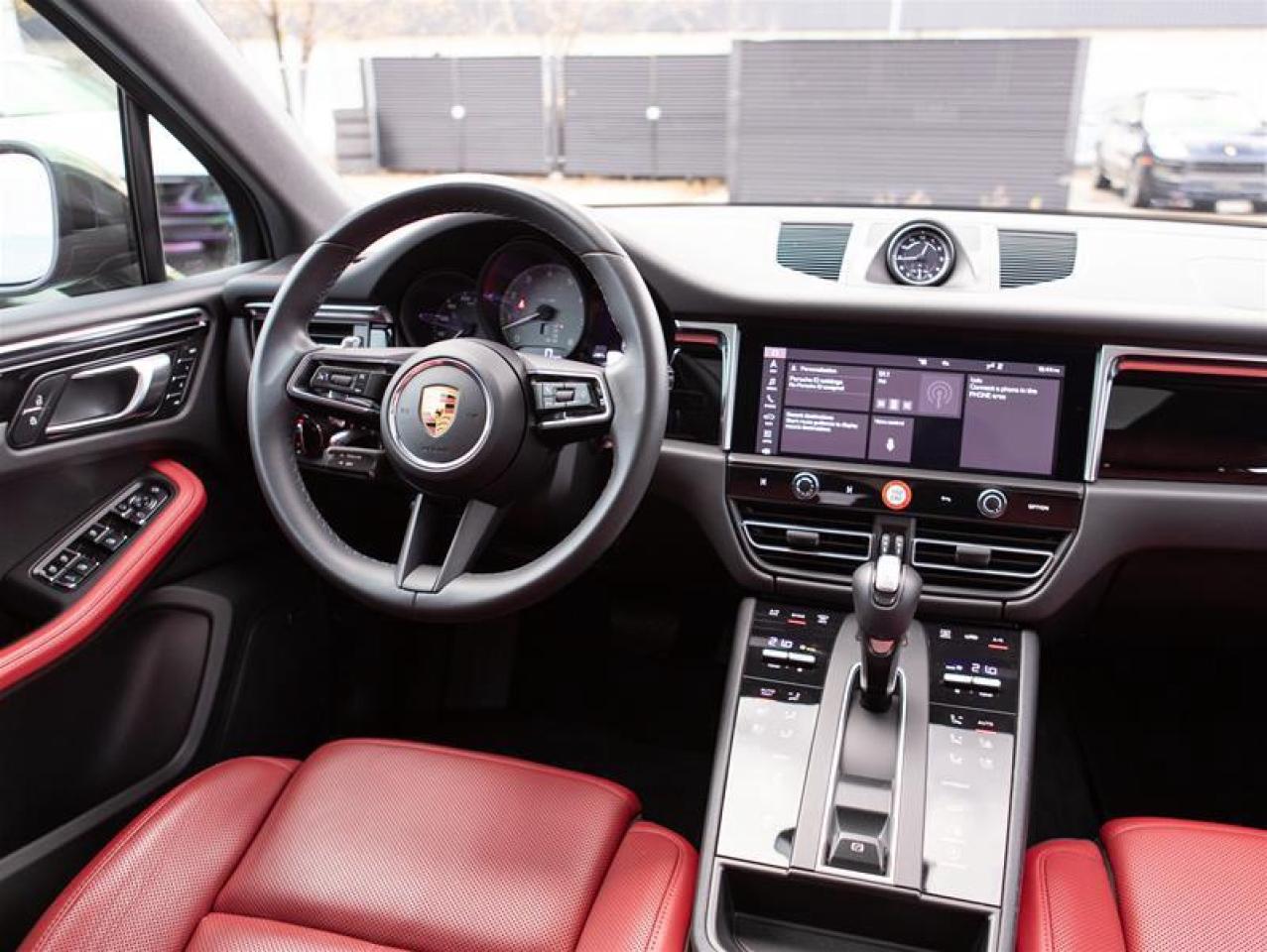 2023 Porsche Macan S Photo