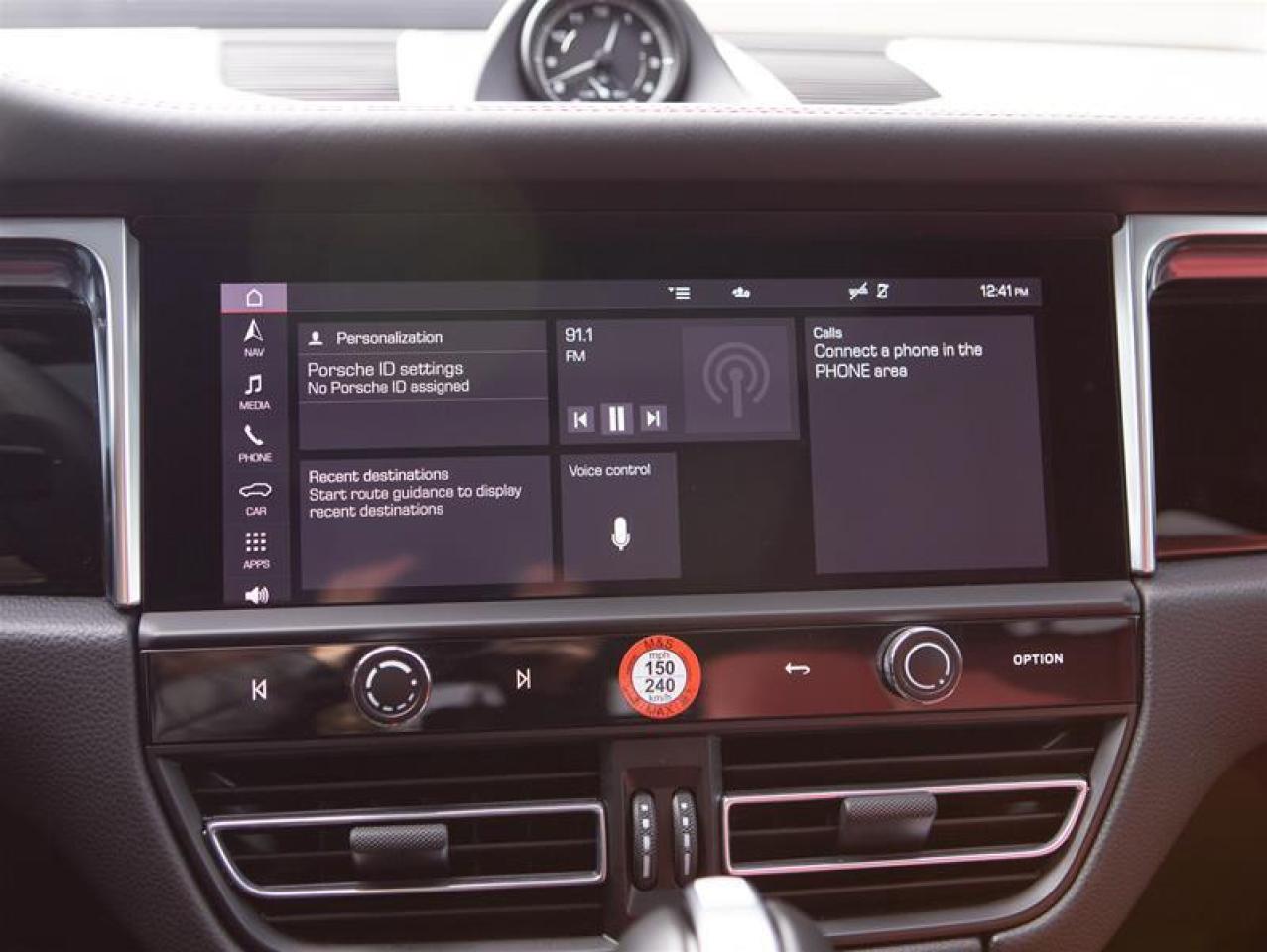 2023 Porsche Macan S Photo