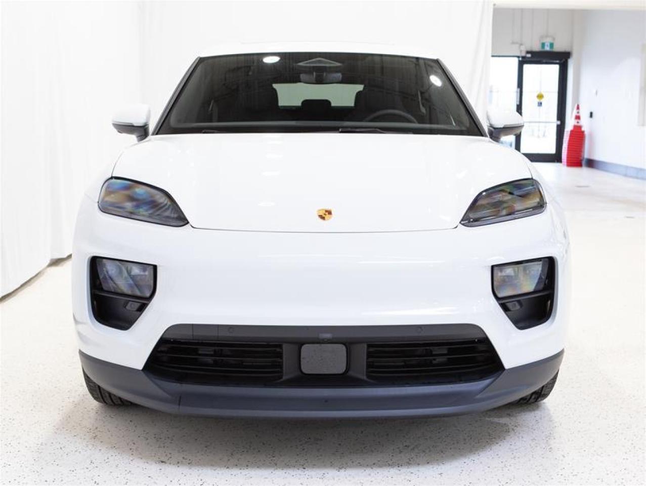 2025 Porsche Macan Electric RWD Photo