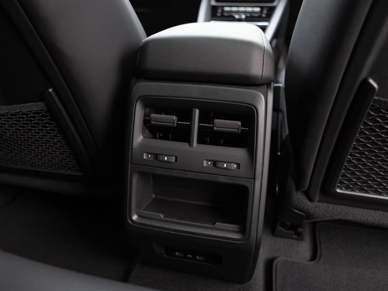 2025 Porsche Macan Electric RWD Photo