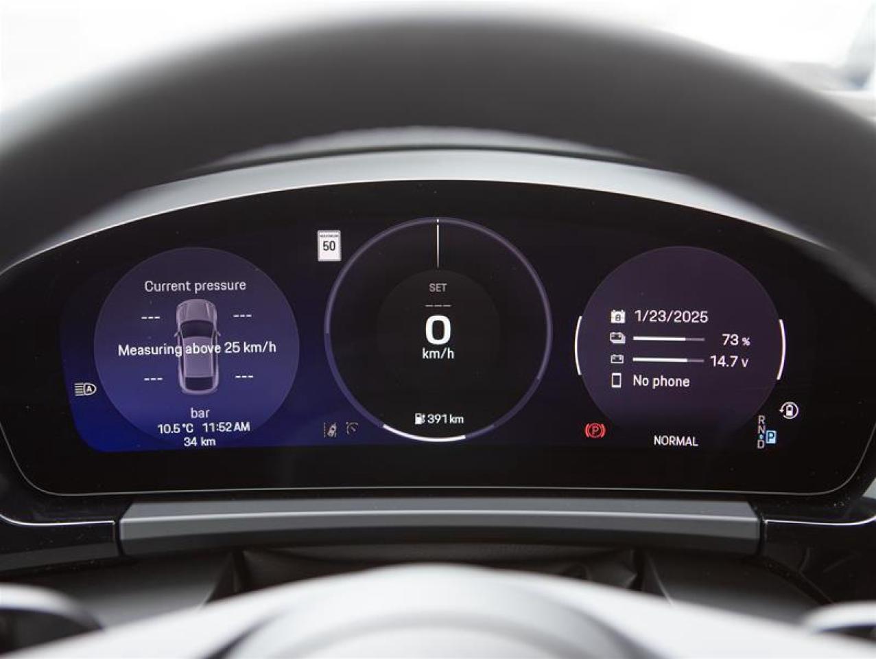 2025 Porsche Macan Electric RWD Photo