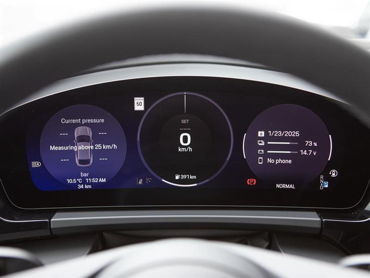 2025 Porsche Macan Electric RWD Photo