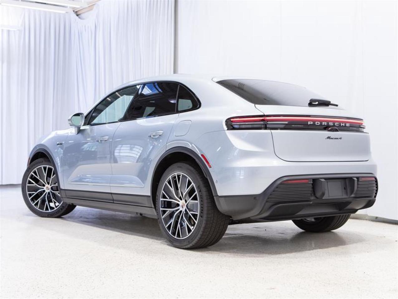 2025 Porsche Macan Electric 4 AWD Photo2