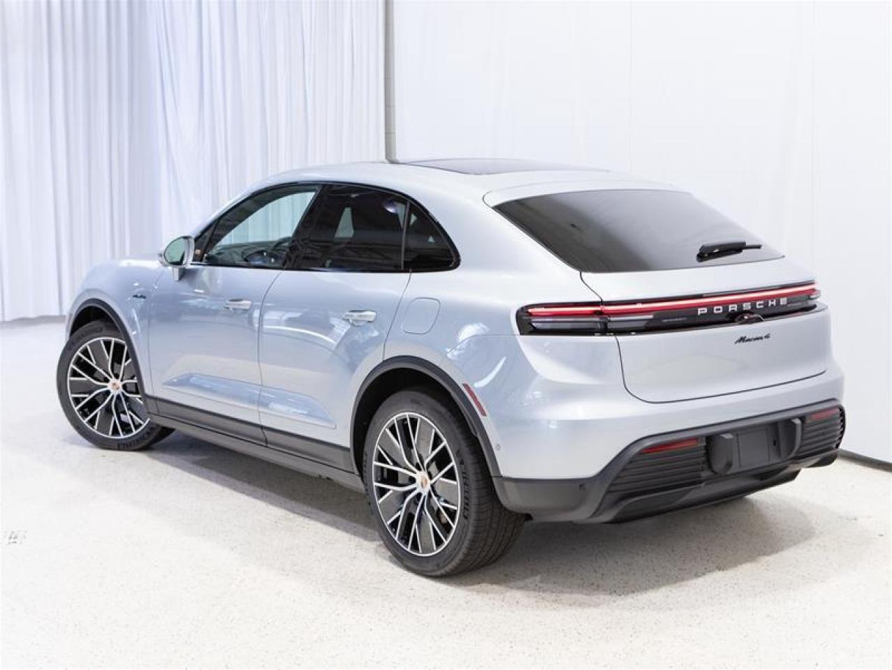 2025 Porsche Macan Electric 4 AWD Photo
