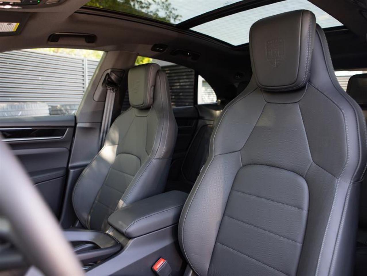 2025 Porsche Macan Electric 4 AWD Photo