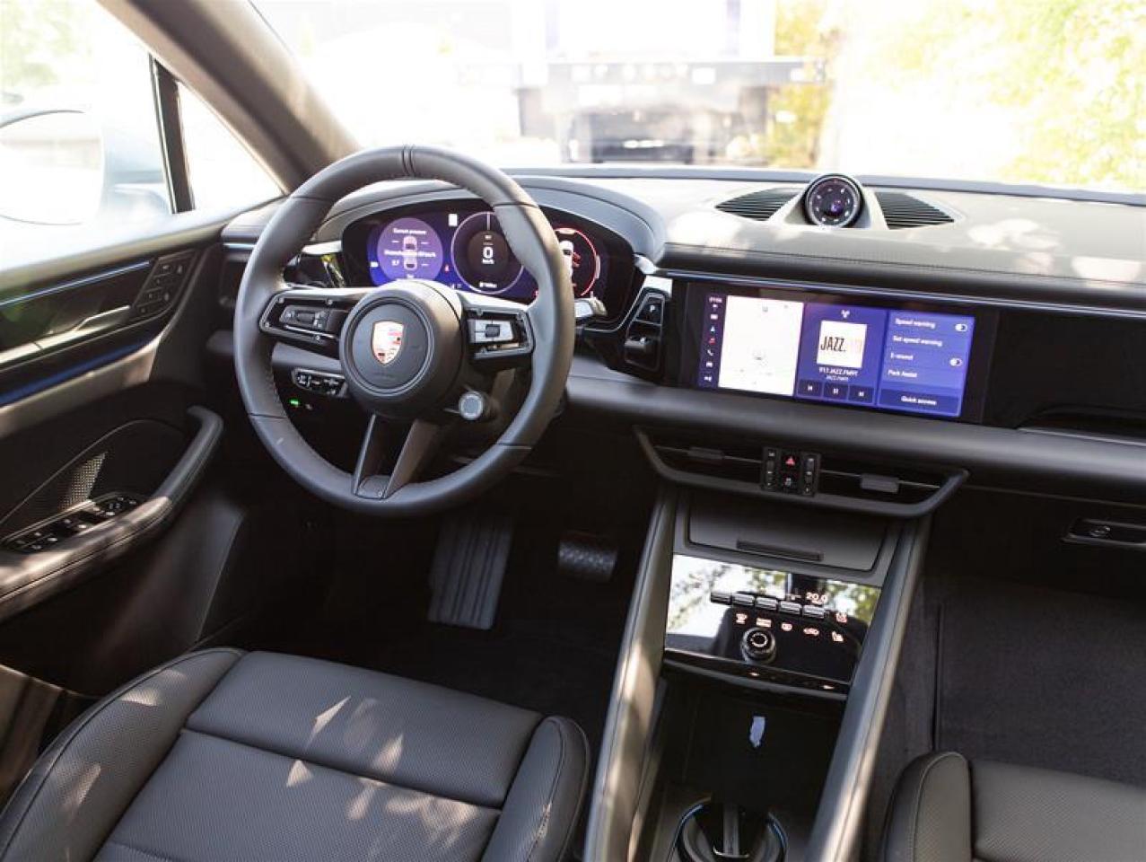 2025 Porsche Macan Electric 4 AWD Photo