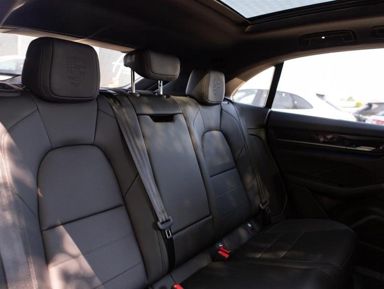 2025 Porsche Macan Electric 4 AWD Photo