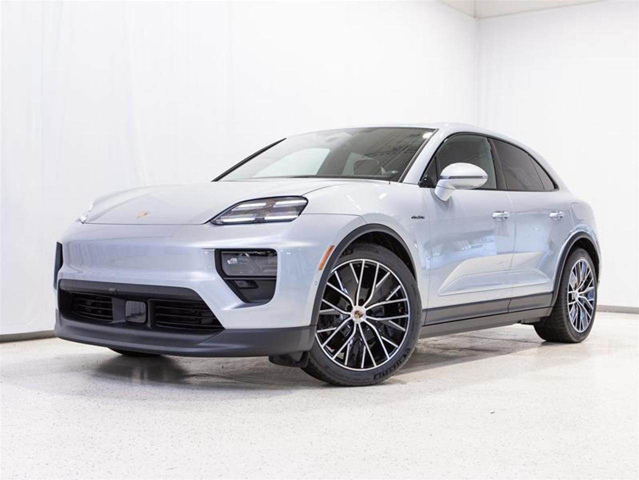 2025 Porsche Macan Electric 4 AWD Photo