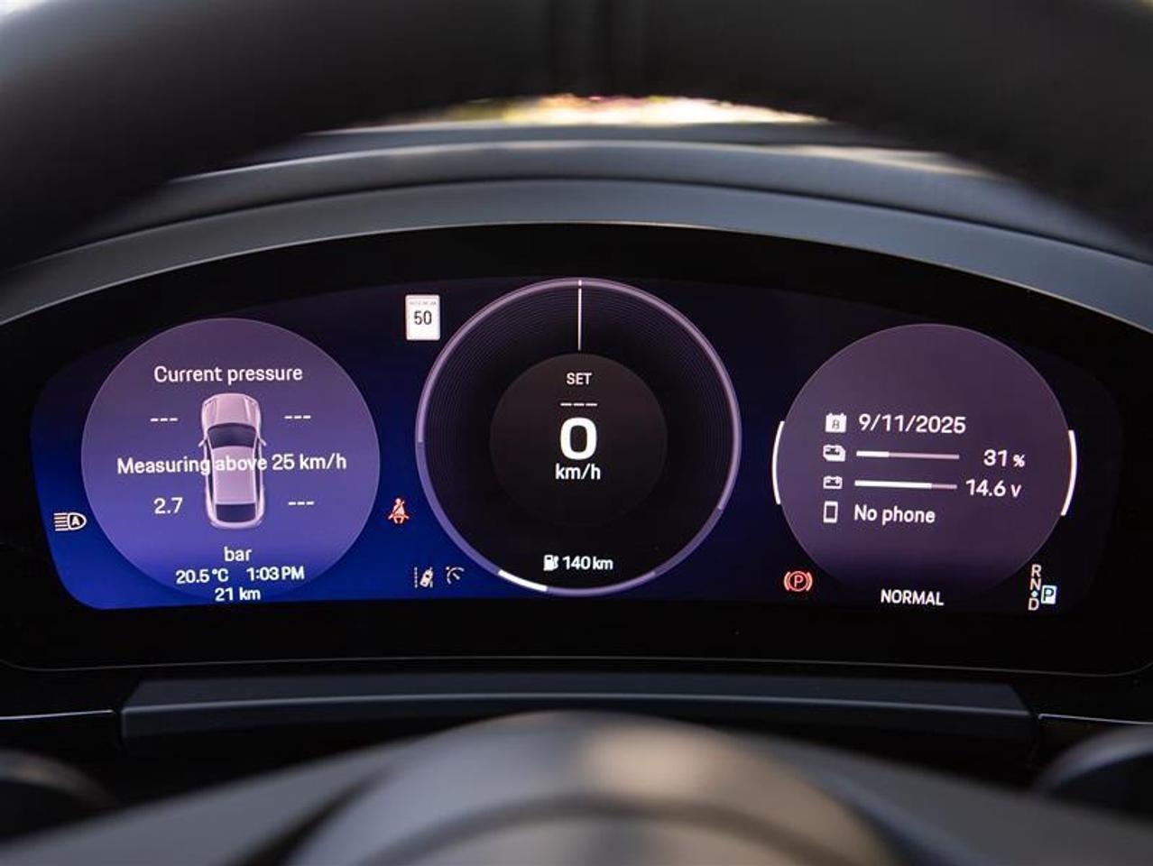 2025 Porsche Macan Electric 4 AWD Photo