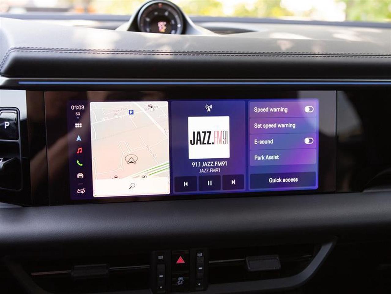 2025 Porsche Macan Electric 4 AWD Photo