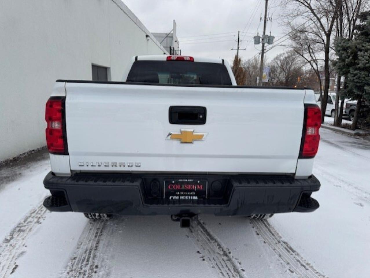 2017 Chevrolet Silverado 1500 4WD REGULAR CAB **SHORT BOX** CERTIFIED-WE FINANCE Photo3