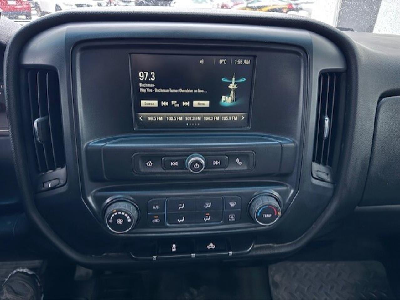 2017 Chevrolet Silverado 1500 4WD REGULAR CAB **SHORT BOX** CERTIFIED-WE FINANCE Photo