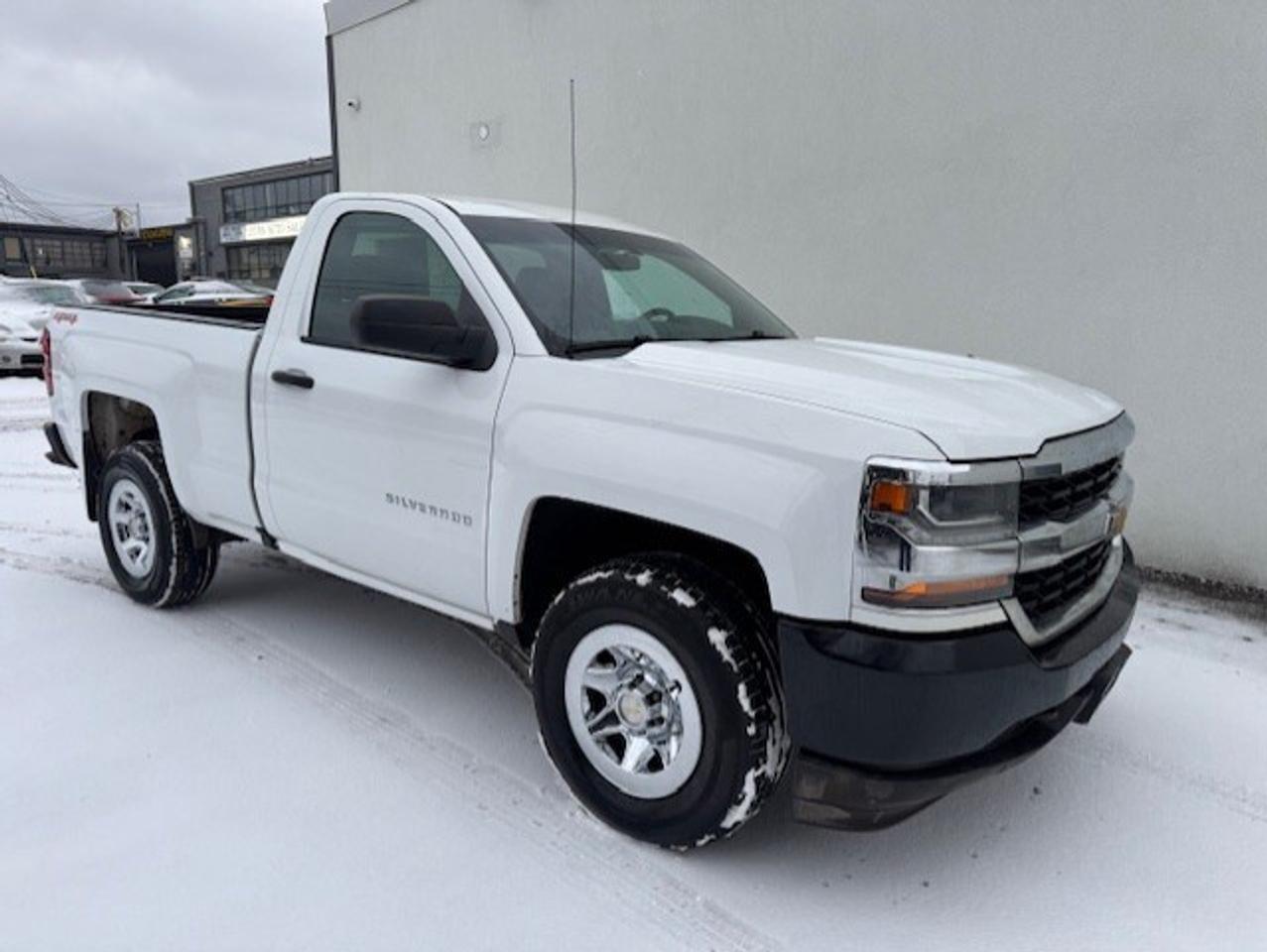 2017 Chevrolet Silverado 1500 4WD REGULAR CAB **SHORT BOX** CERTIFIED-WE FINANCE Photo