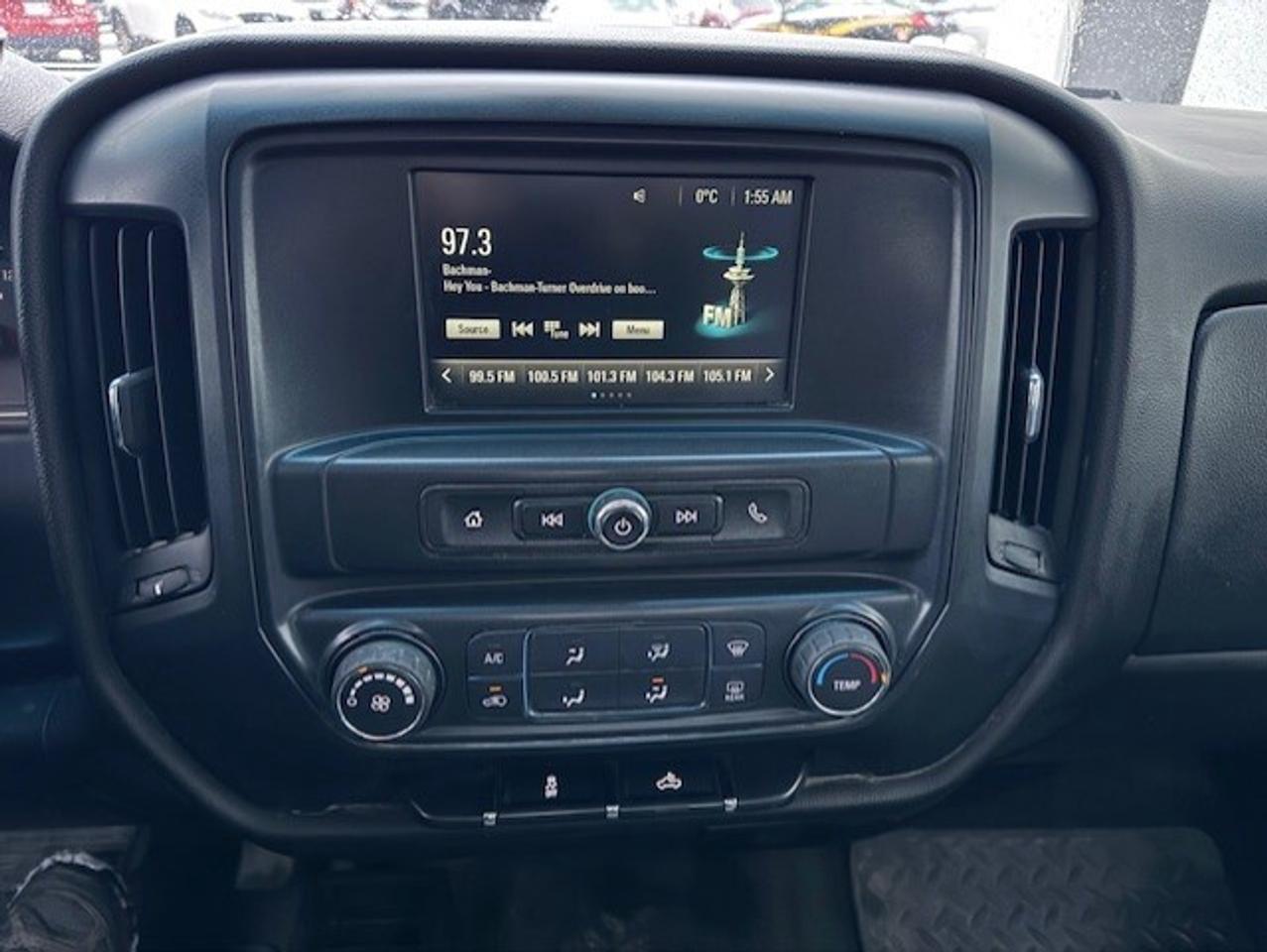 2017 Chevrolet Silverado 1500 4WD REGULAR CAB **SHORT BOX** CERTIFIED-WE FINANCE Photo