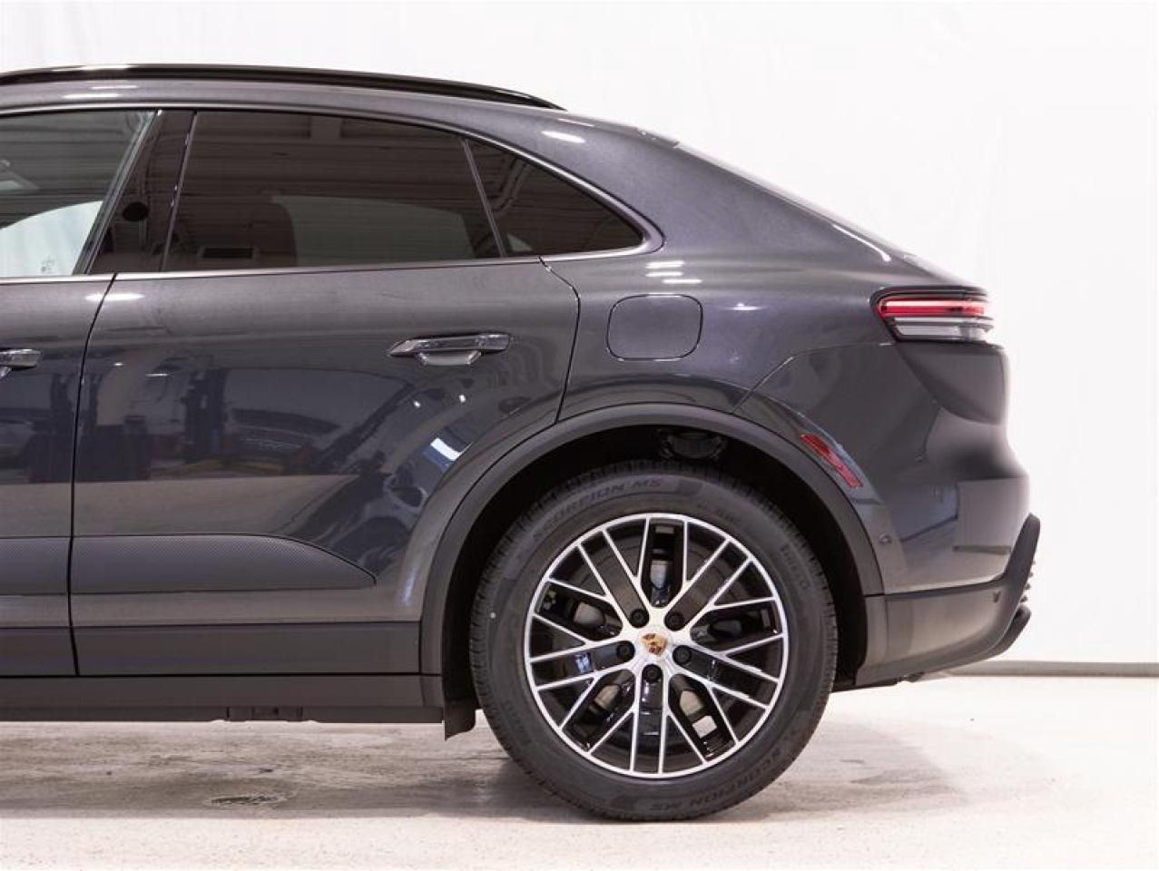 2025 Porsche Macan Electric RWD Photo