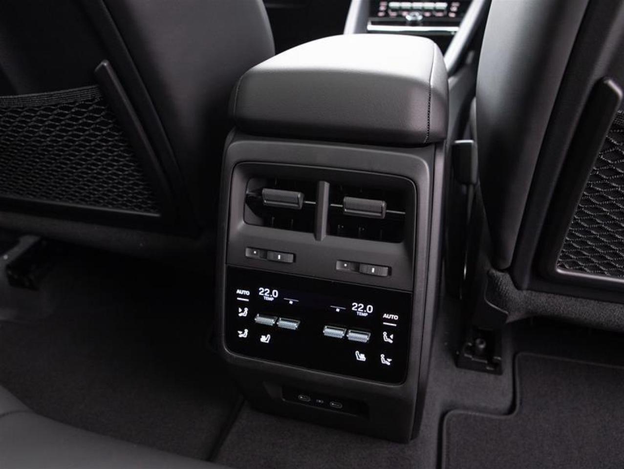 2025 Porsche Macan Electric RWD Photo