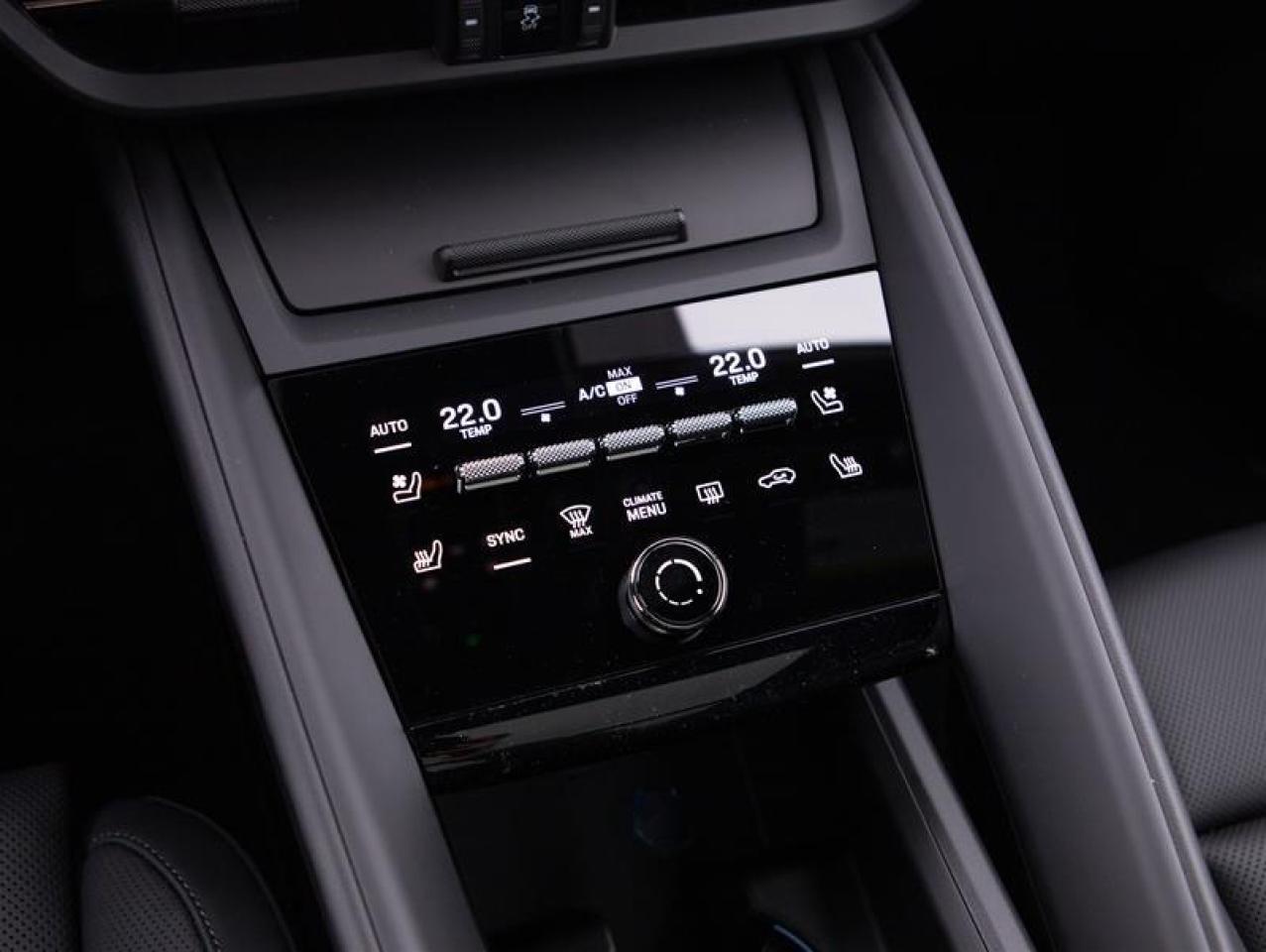 2025 Porsche Macan Electric RWD Photo