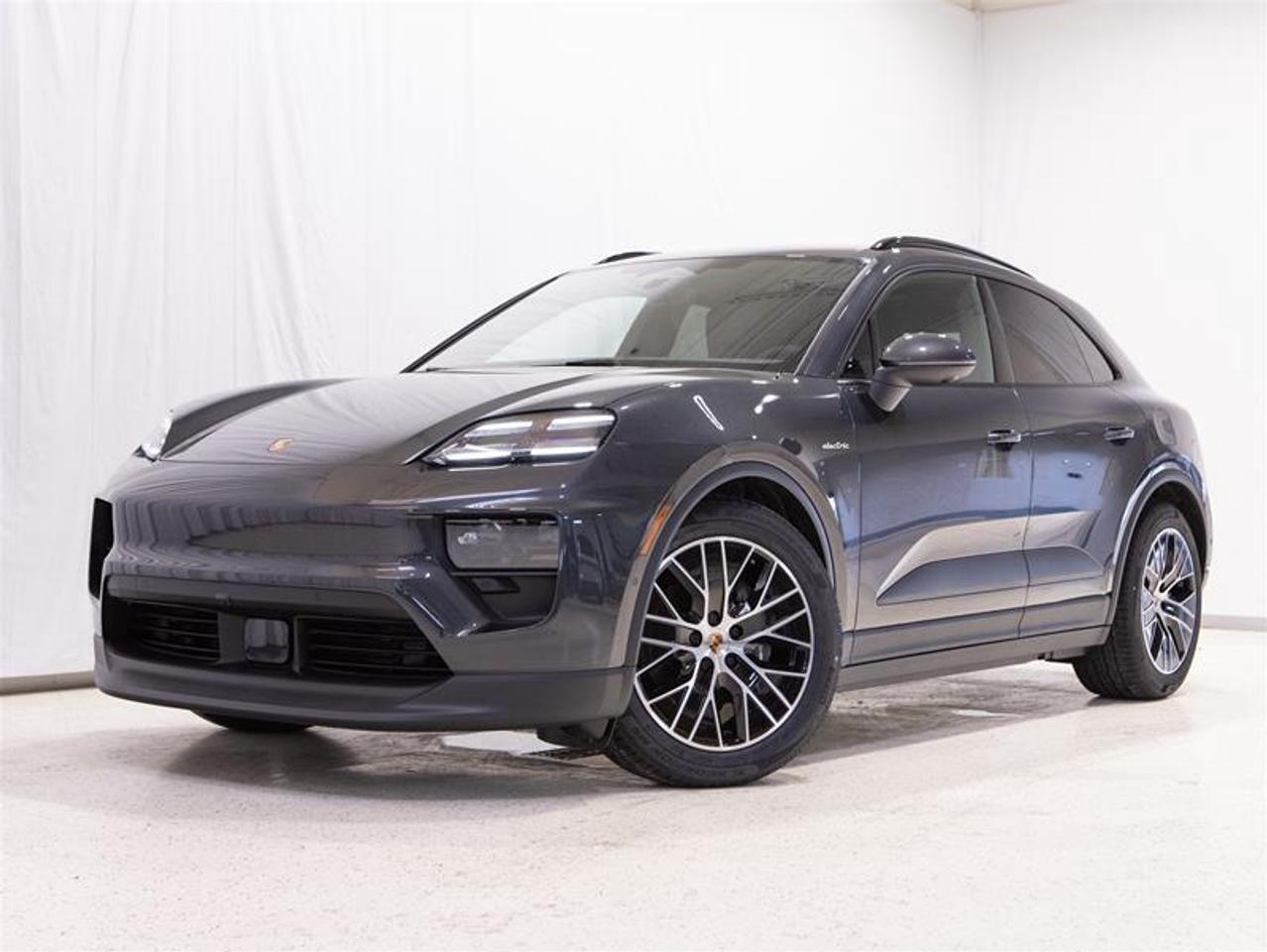 2025 Porsche Macan Electric RWD Photo