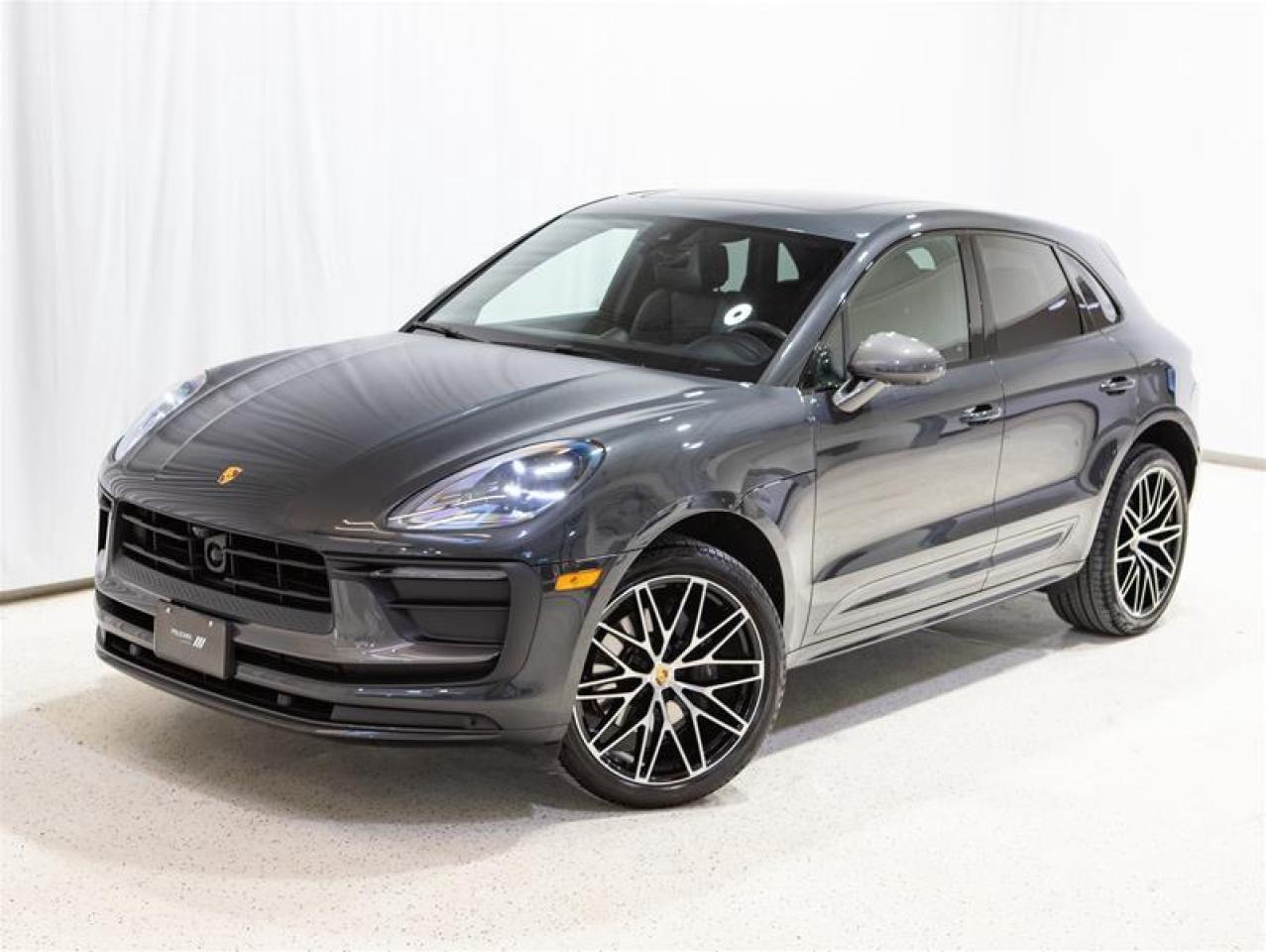 2024 Porsche Macan T AWD Photo