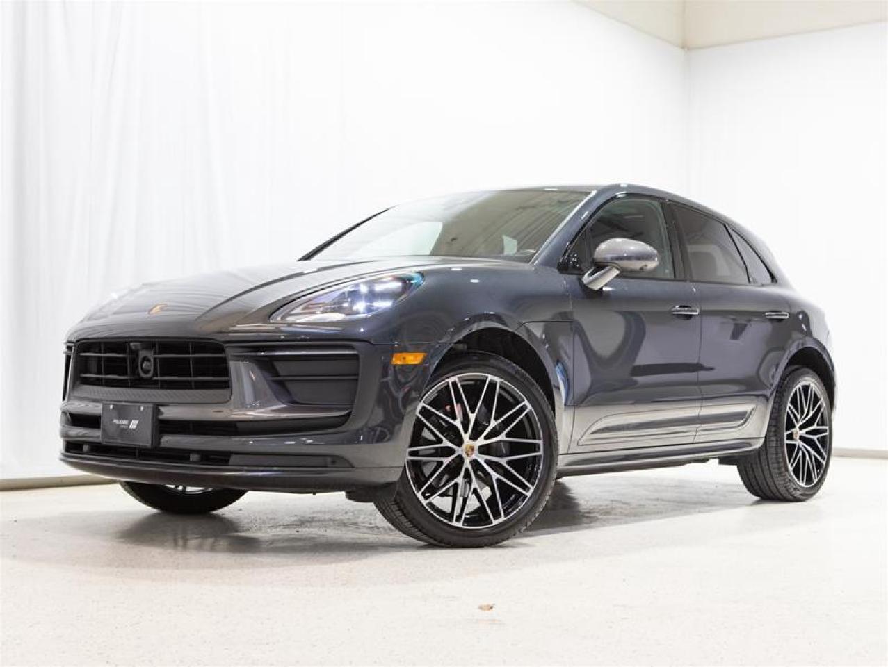 2024 Porsche Macan T AWD Photo