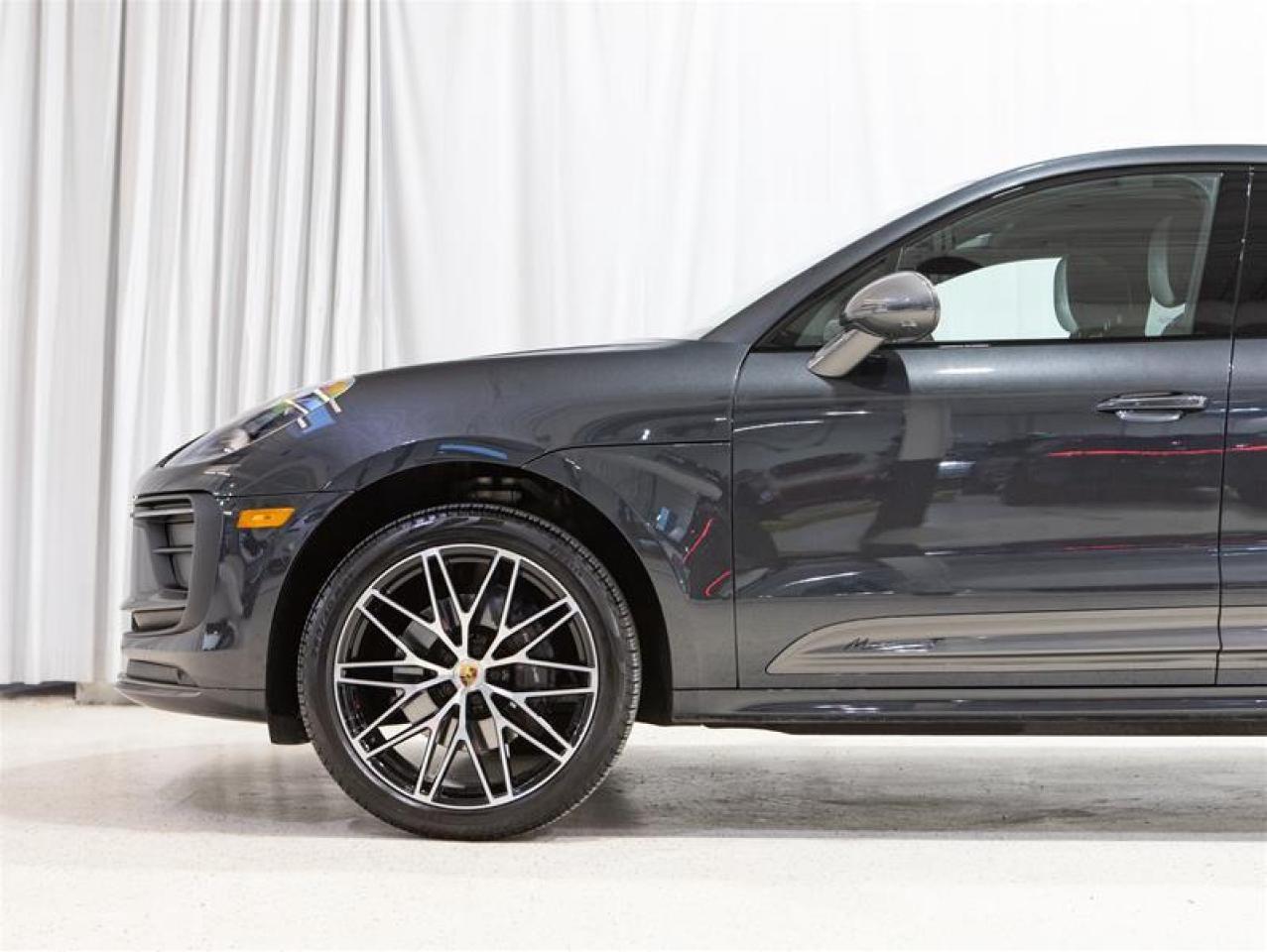 2024 Porsche Macan T AWD Photo