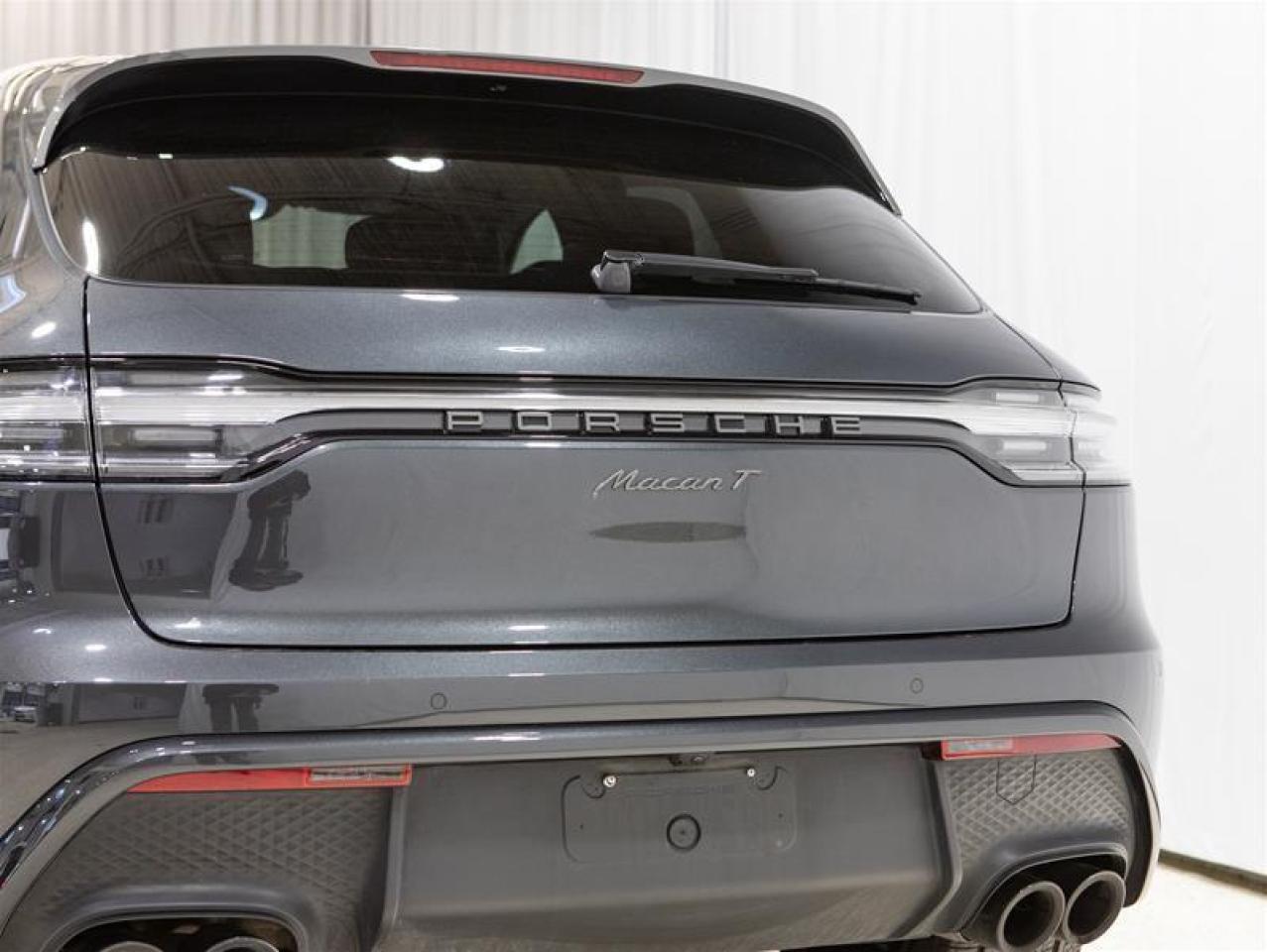 2024 Porsche Macan T AWD Photo