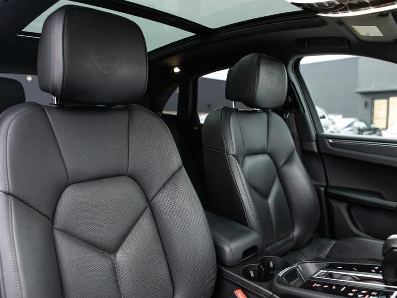 2024 Porsche Macan T AWD Photo